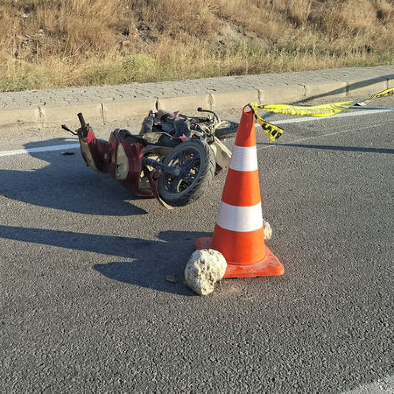 Otomobille çarpışan bisikletli öldü