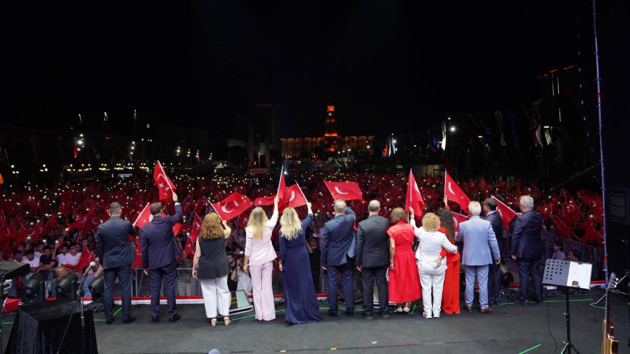 Büyükçekmece'deki 30 Ağustos kutlandı: İmamoğlu'nun mektubu okundu