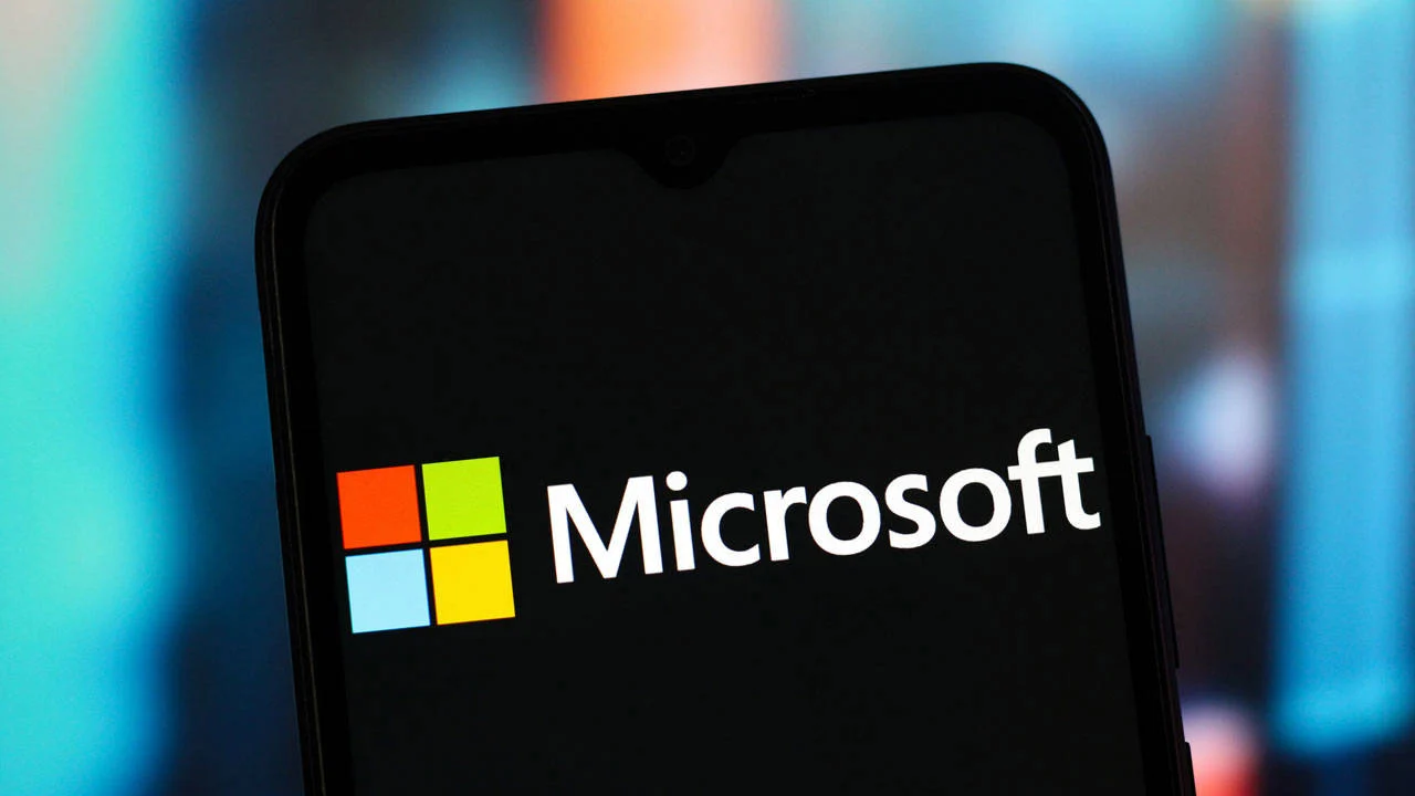 Microsoft'un e-posta servisinde küresel aksaklık: Sorun kademeli olarak gideriliyor