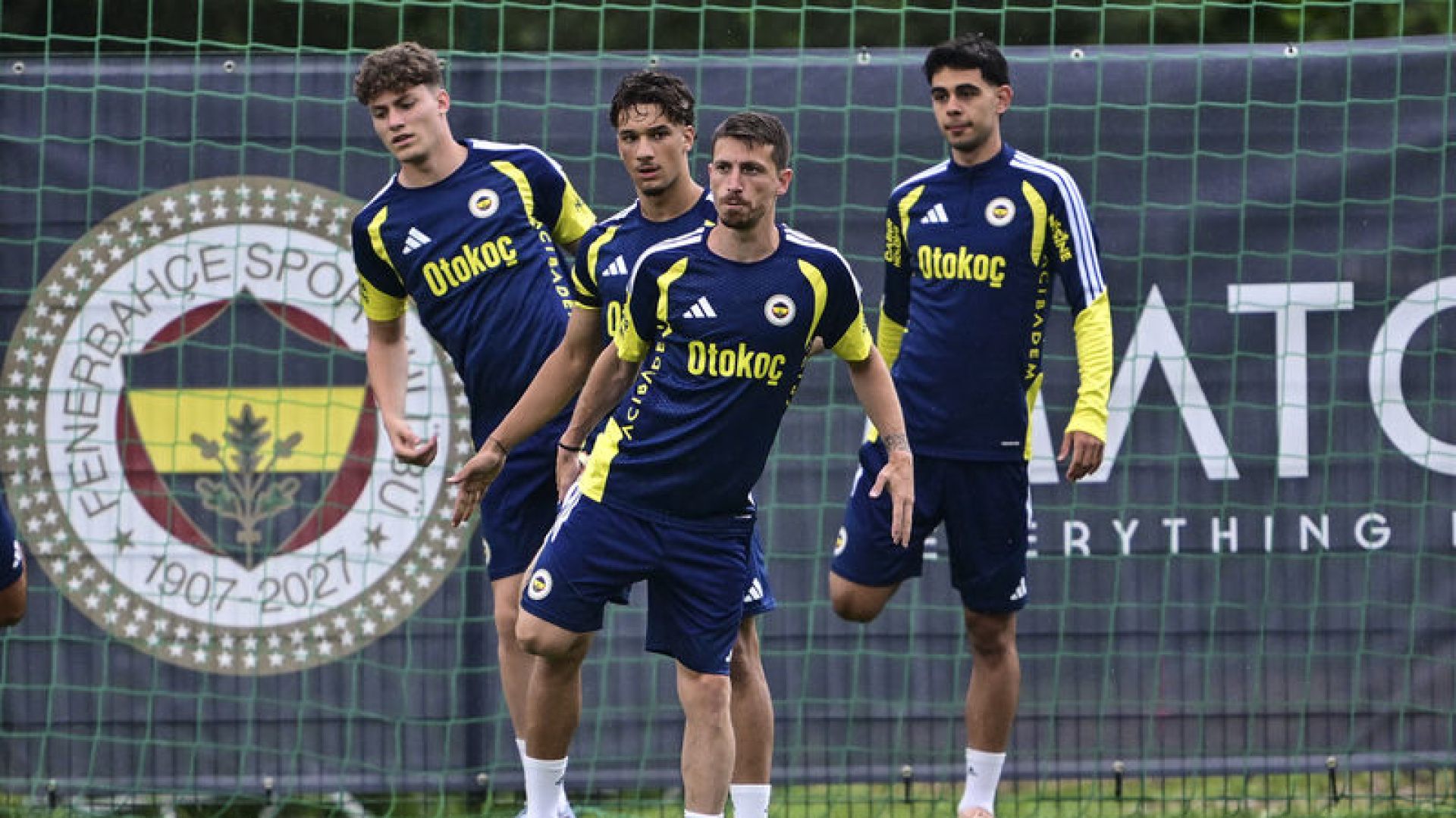 F.Bahçe'de Mert Hakan sürprizi!