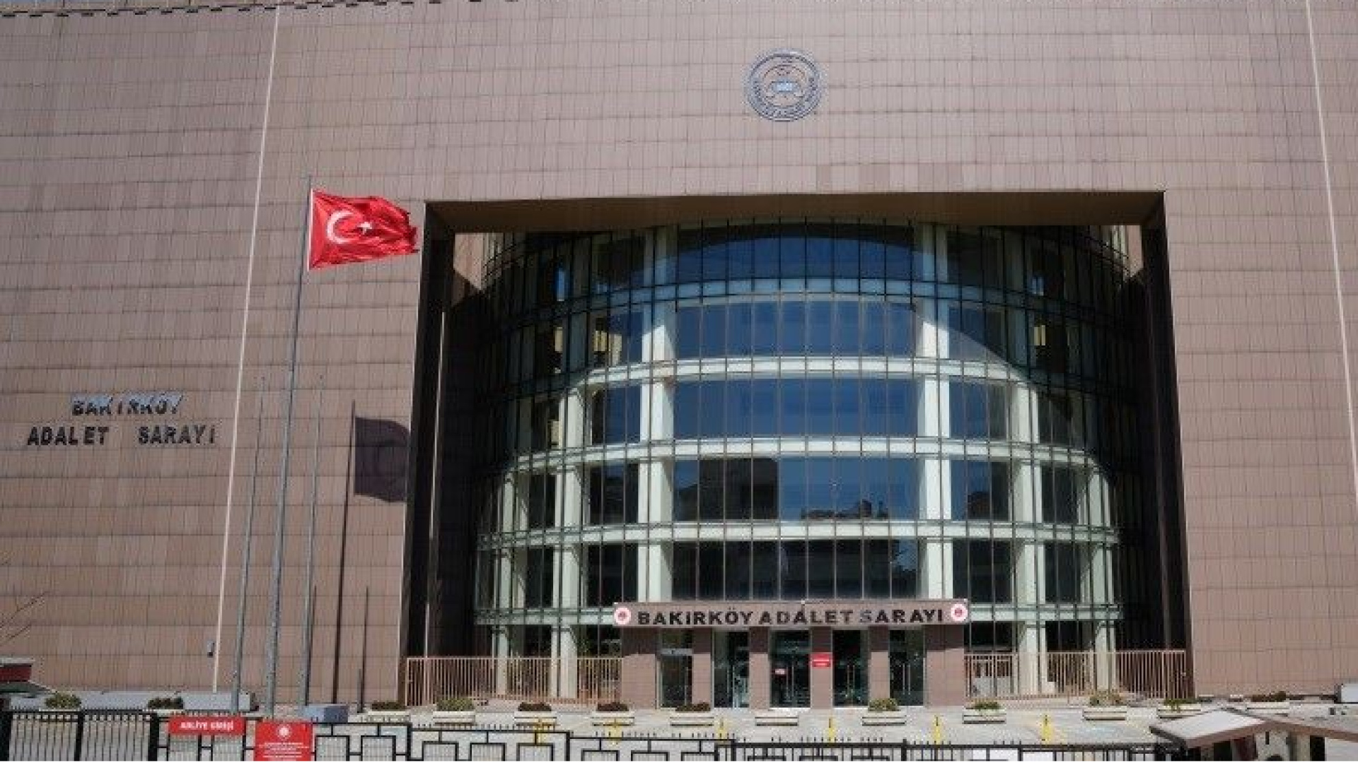 Açığa alınan savcı tutuklandı