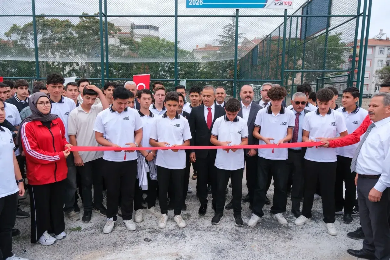 Karaman’da 5 Okula Yeni Spor Sahası Kazandırıldı