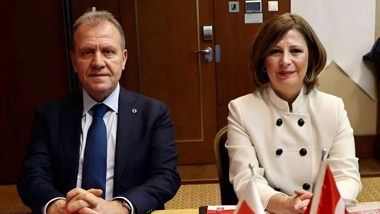 Tutuklu TBB Başkanı Vahap Seçer'den Ayşe Ünlüce'ye tebrik mesajı: "Demokrasiyi savunmaya devam edeceğiz"