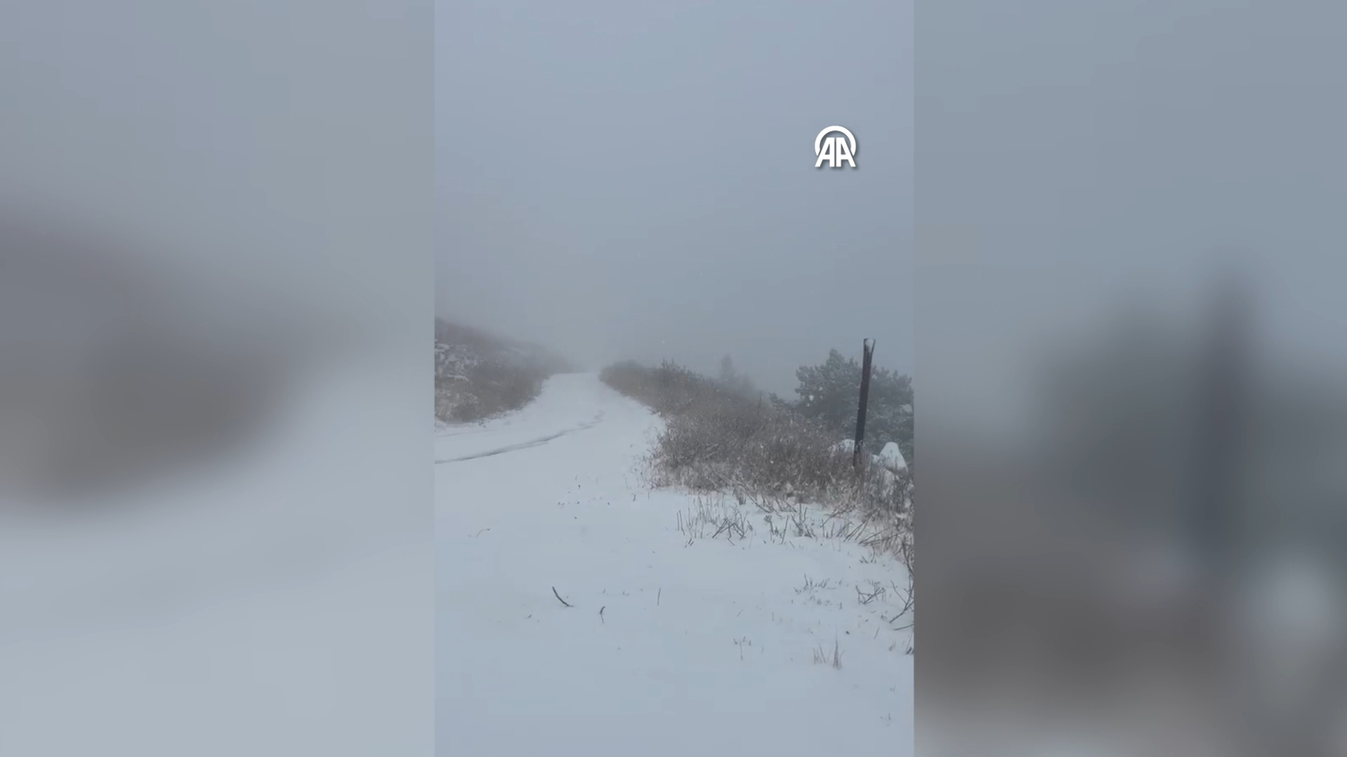 Başkent'te mevsimin ilk karı yağdı