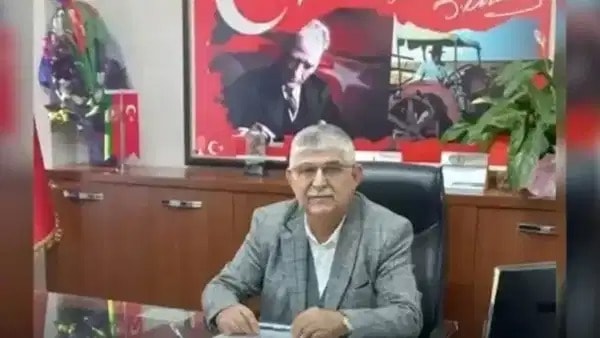 AKP'ye oy verdiğini itiraf edip CHP'den istifa etti