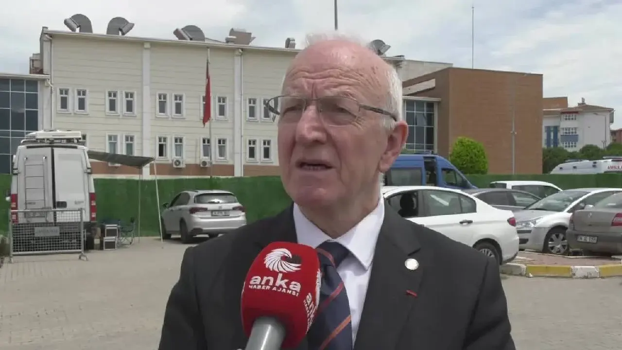 İbrahim Kaboğlu’ndan İBB Davası'na bakan mahkeme başkanının avukatlara yönelik tutumuna tepki: “Savaş ortamında bile rastlanmayacak bir durum”