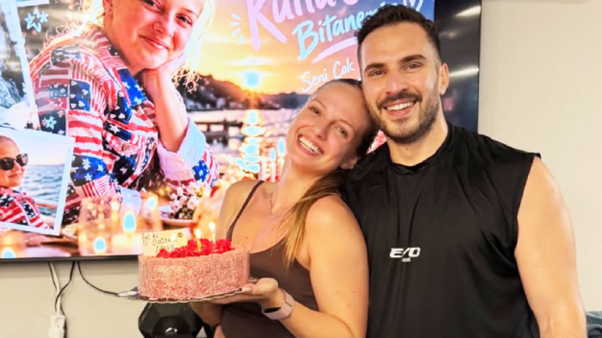 Spor salonunda romantik sürpriz