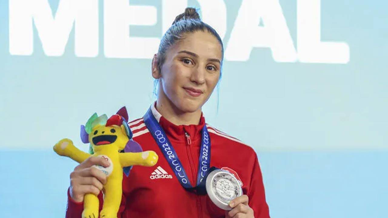 Kadın güreşçilerden Akdeniz Oyunları’nda tarihi sonuç