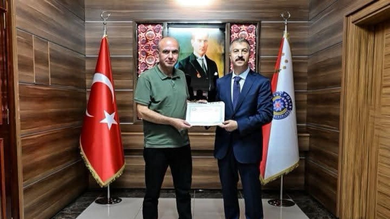 Karaman Emniyetinde 28 Yıllık Hizmete Plaketli Veda