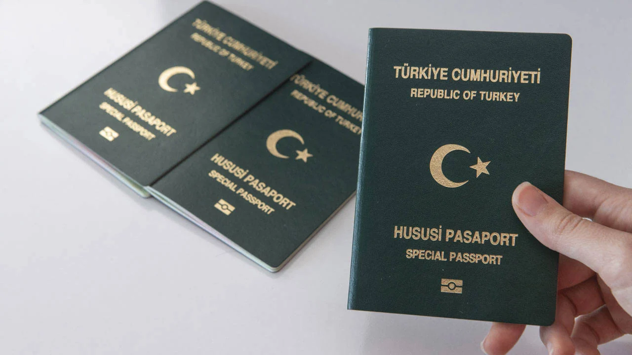 TBMM'ye sunulan ve öğretmenleri ilgilendiren yeşil pasaport düzenlemesinin detayları belli oldu
