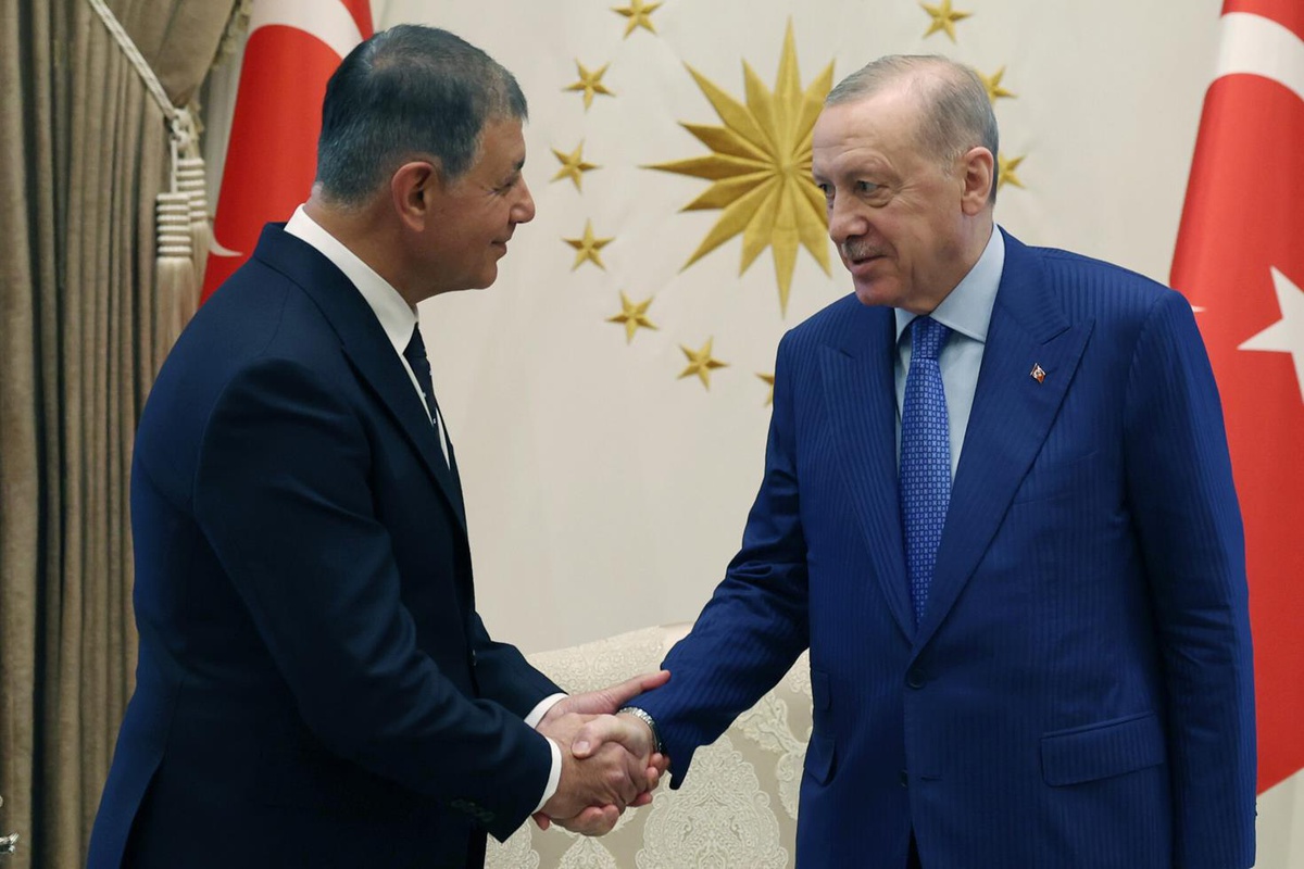 AK Parti tarihinde bir ilk! Cemil Tugay, çarşamba günü transfer olacak iddiası