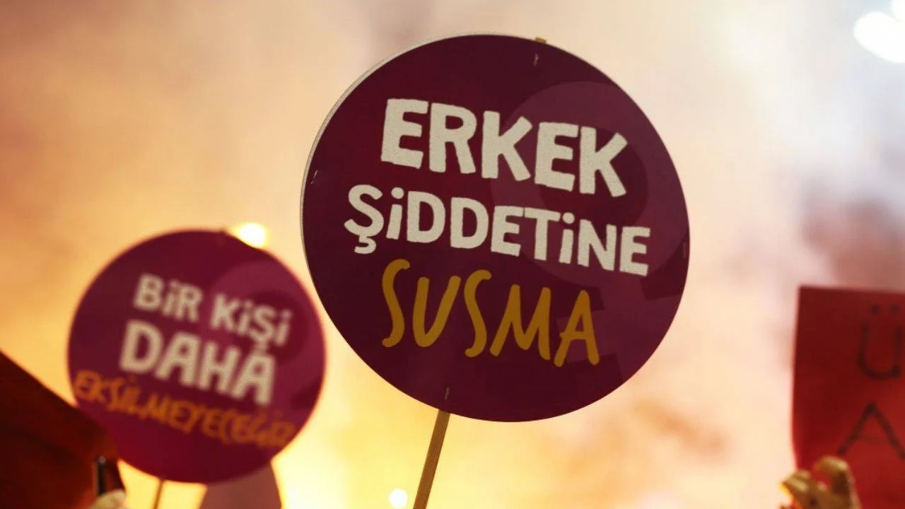 Boşanma aşamasında olduğu erkek tarafından bıçaklanan kadın ağır yaralandı