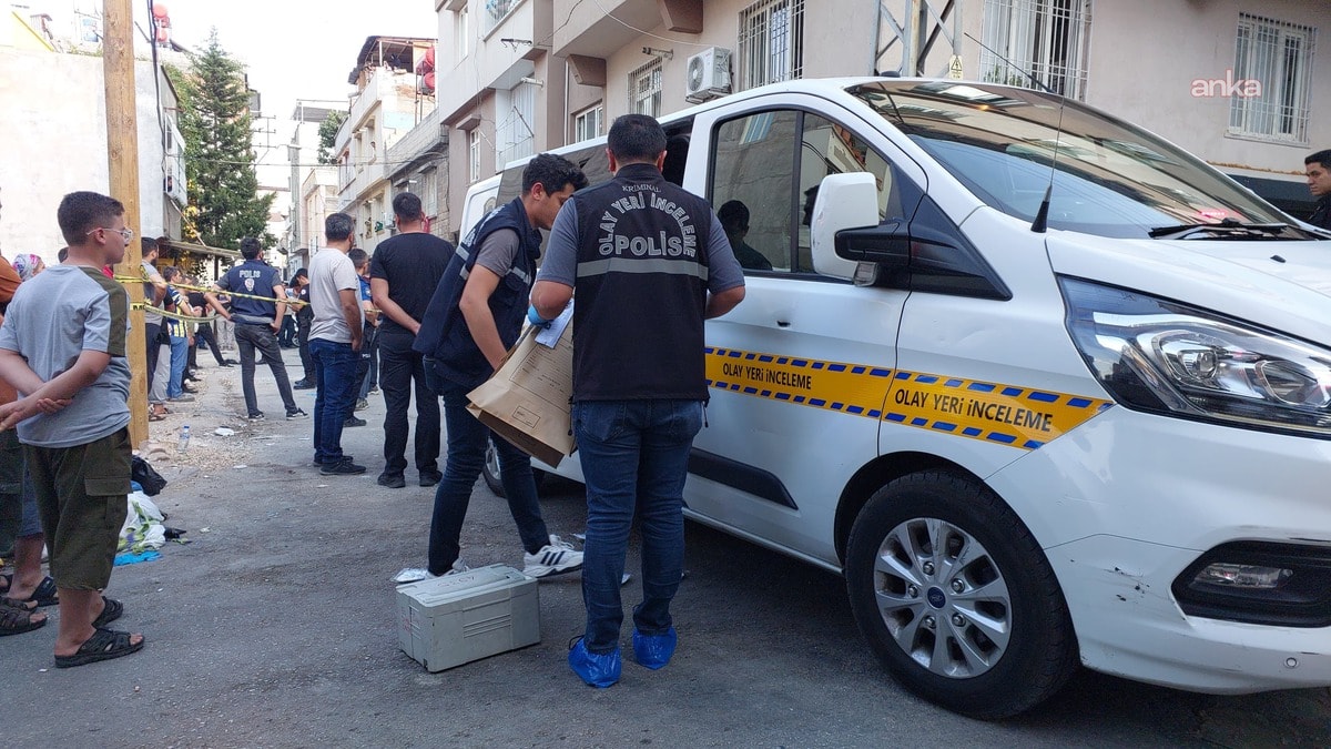 Önce eşini katletti, sonra sokağa çıkıp dehşet saçtı: 1 ölü, 4 yaralı
