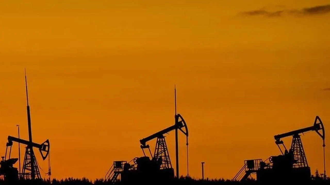 Petrolde gözler yeniden Hürmüz'de