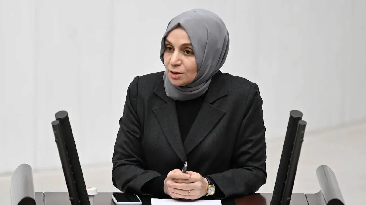 AKP Grup Başkanvekili Leyla Şahin Usta Bolu'da kaza geçirdi