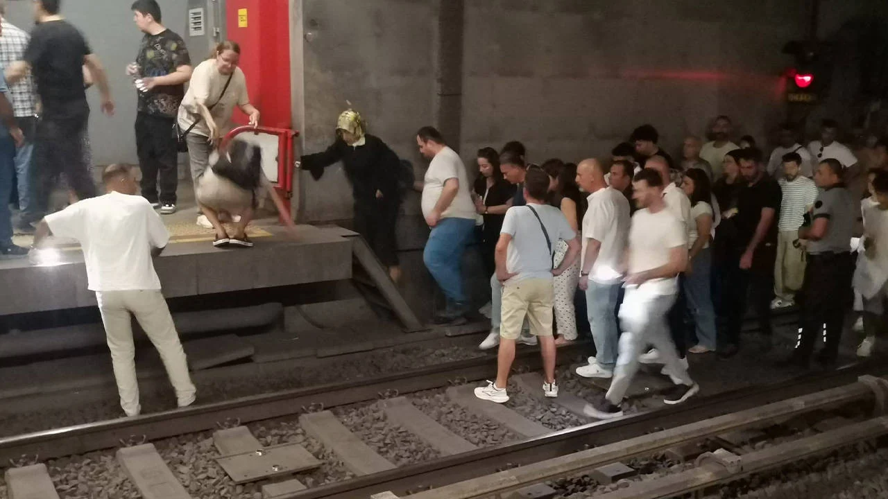 İzmir’de metro seferleri normale döndü