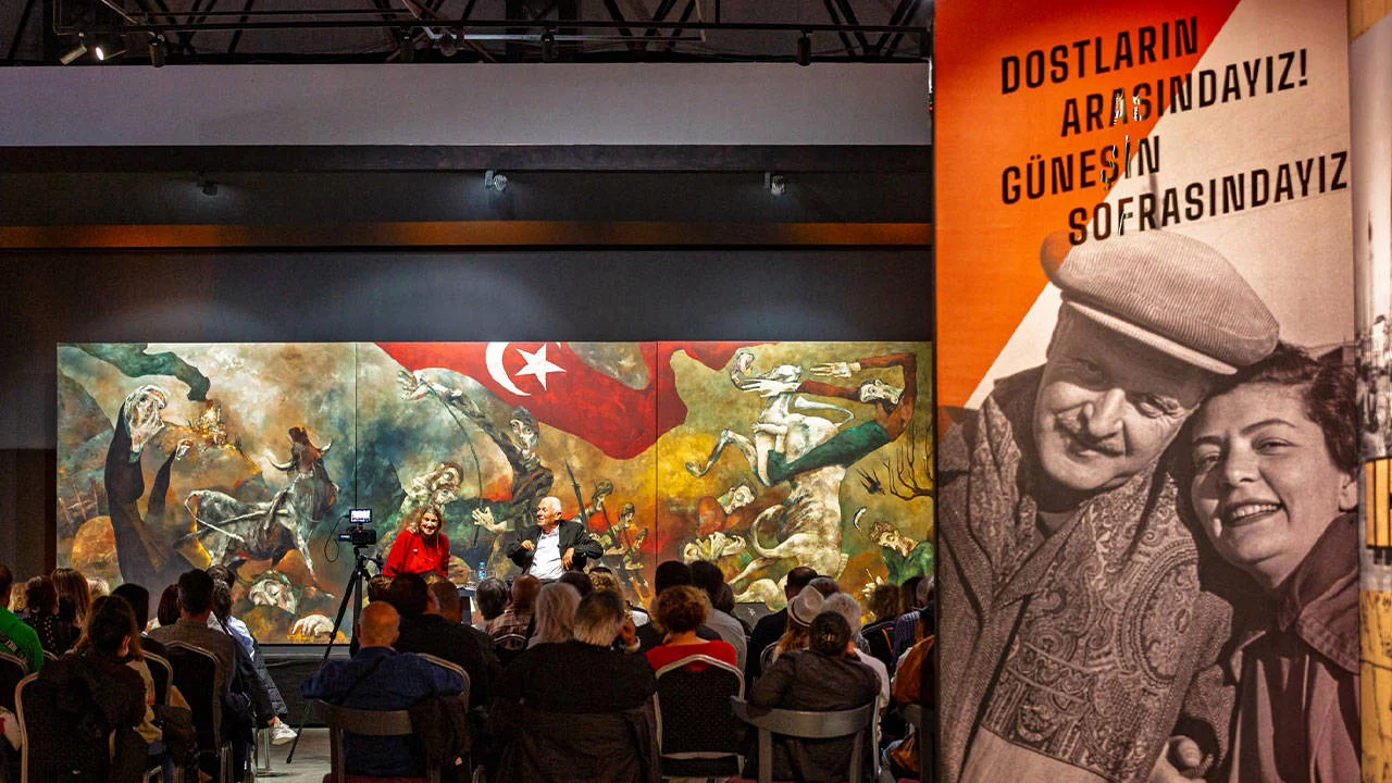 İzmir’de şiirler ve şarkılarla Nâzım Hikmet anıldı