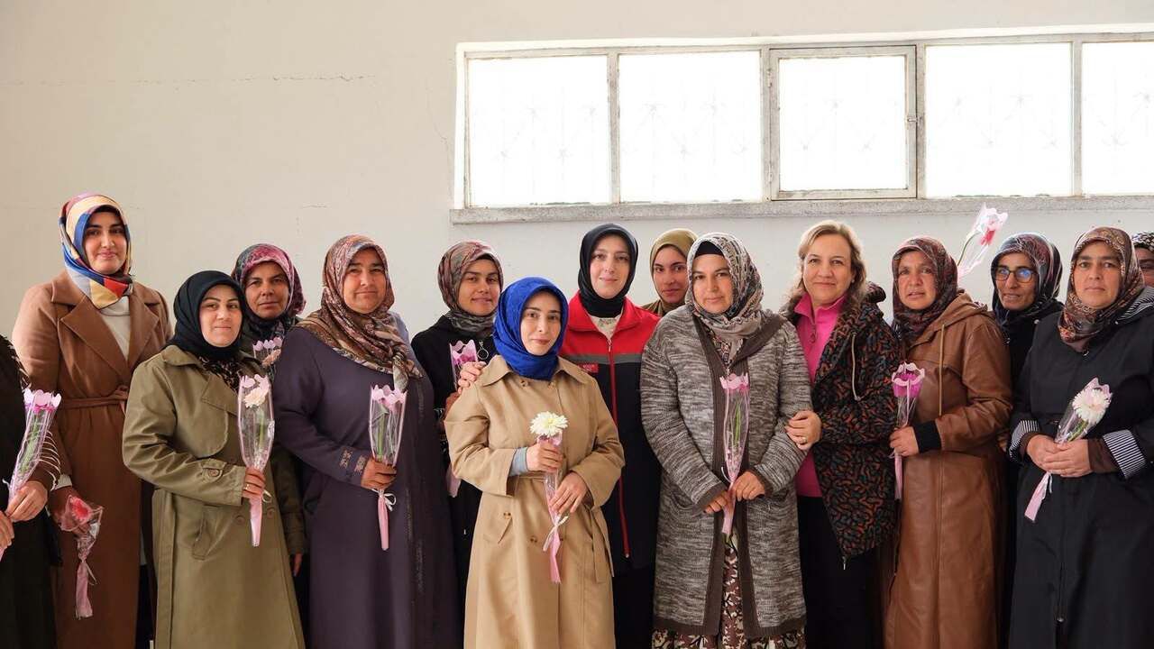 Hatice Bulut, Lale Köyü’nde Kadın Üreticilerle Buluştu