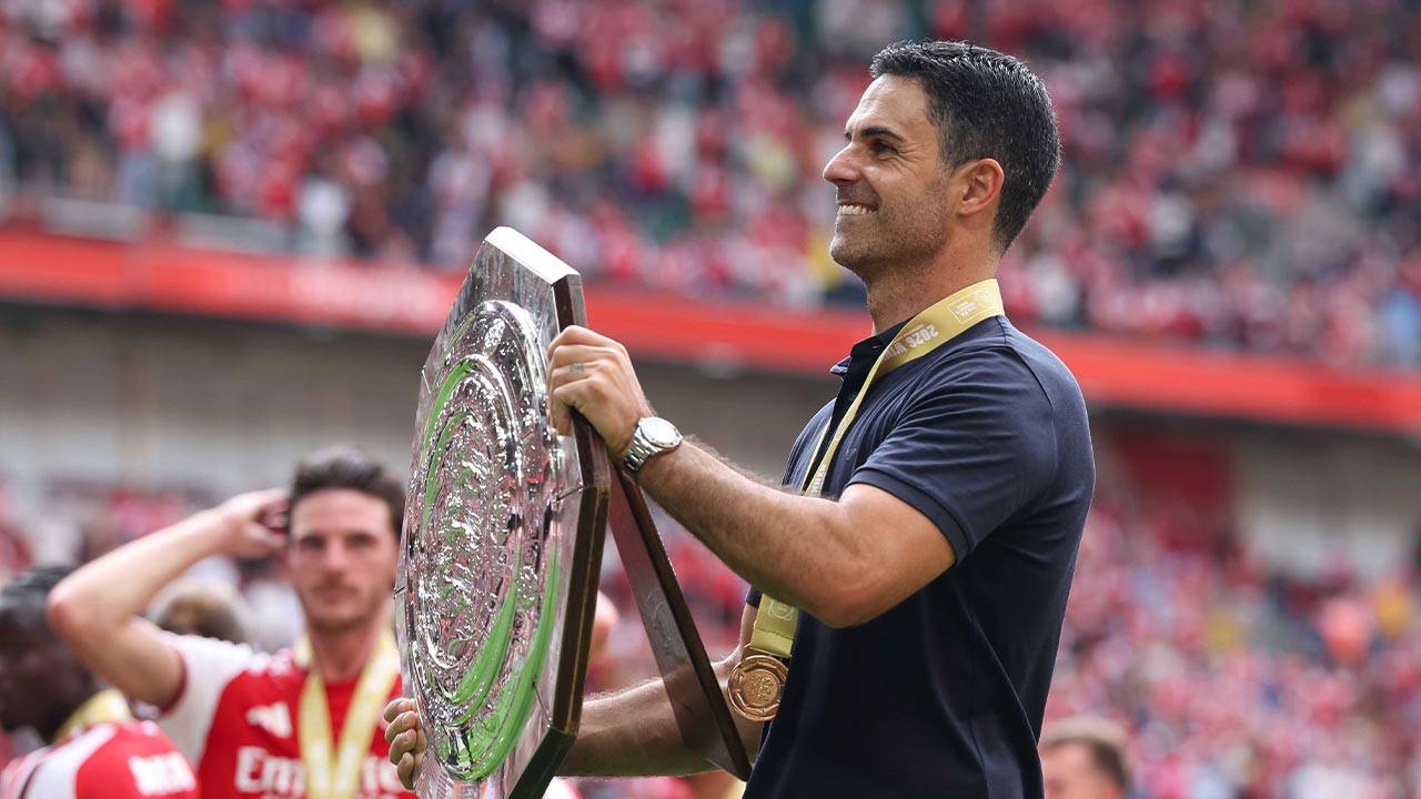 Arsenal, Mikel Arteta'nın sözleşmesini uzattı