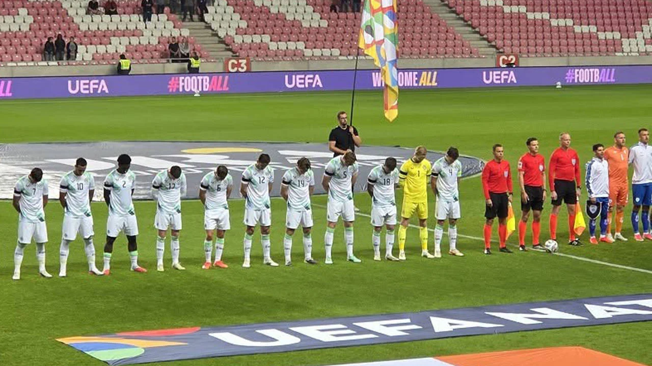 Filistin için sahaya çıkan İrlanda, İsrail'e şans tanımadı: Siyah kol bandı, sıfır tokalaşma, 3-0'lık galibiyet!