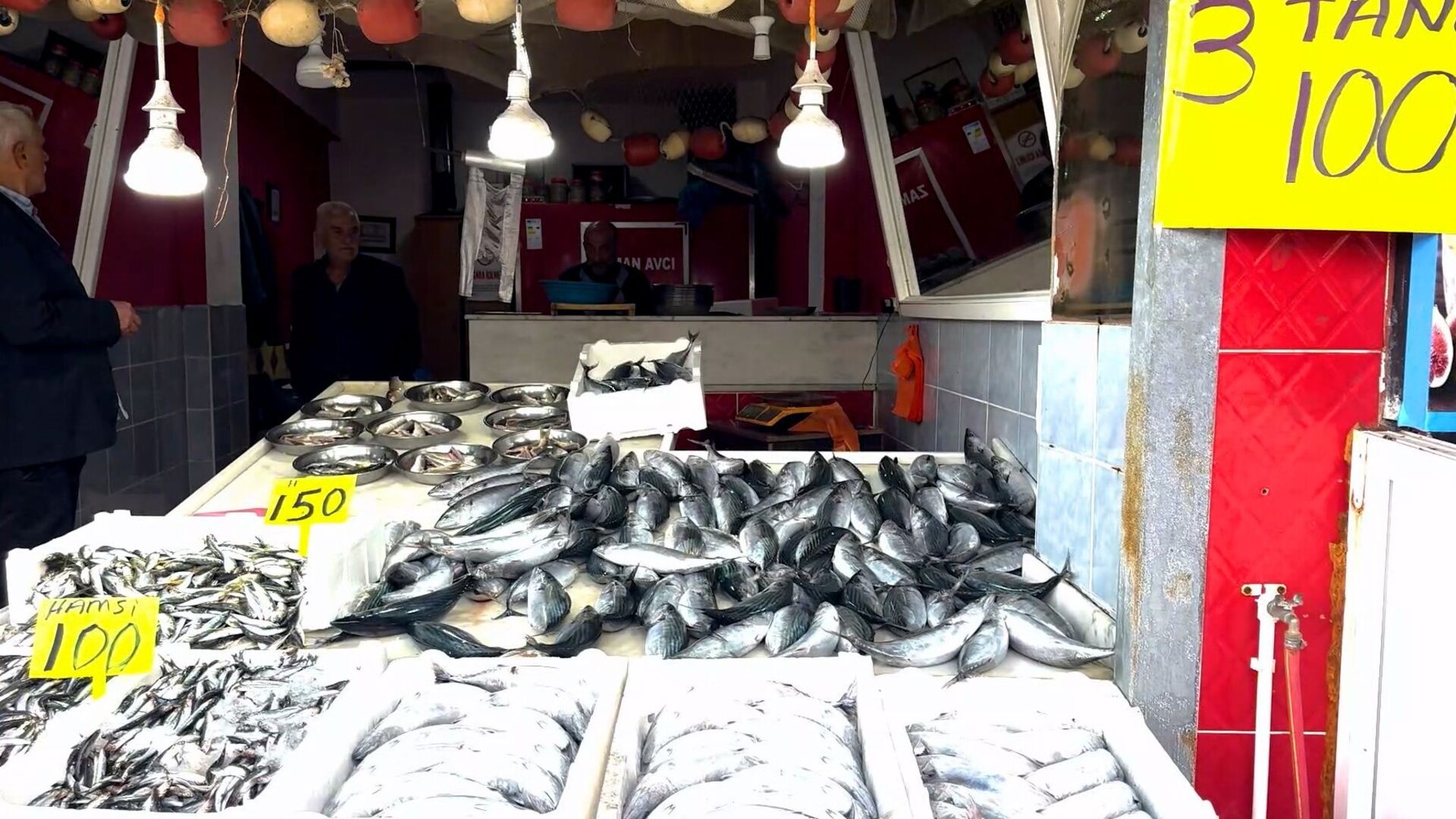 Üç tanesi 100 liraya satılıyor
