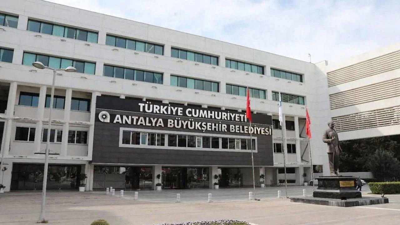 Antalya Büyükşehir Belediyesi ihalelerine müfettiş incelemesi
