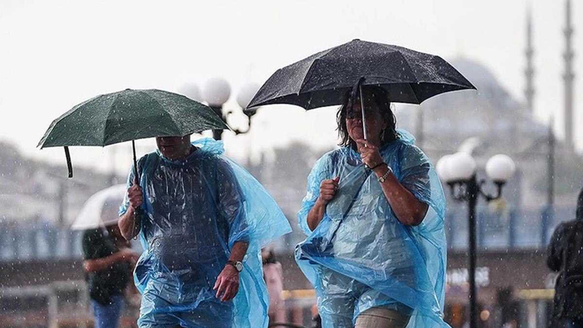 Meteoroloji'den İstanbul için kuvvetli sağanak ve sel uyarısı