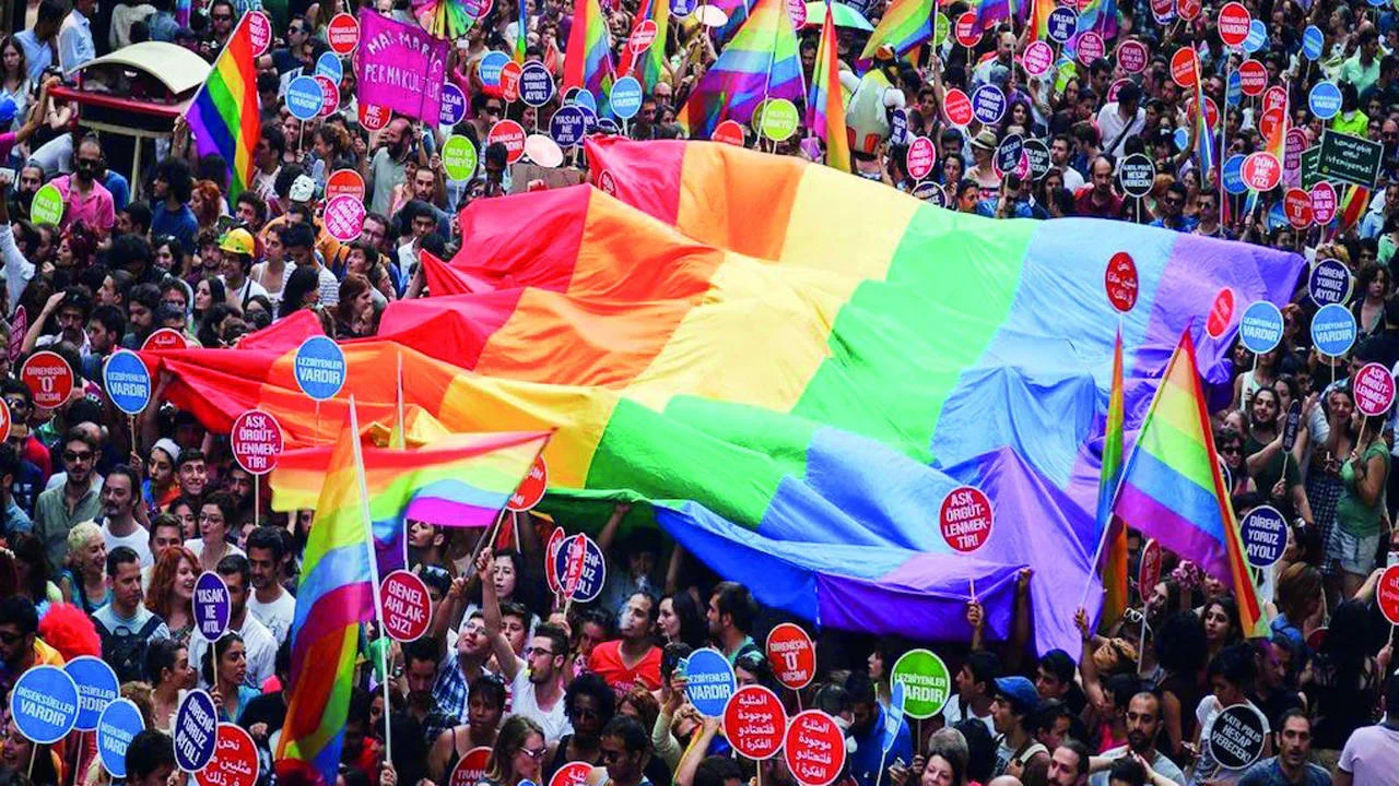 LGBTİ+'lara yönelik baskı Türkiye'de gitgide tırmanan insan hakları krizinin bir parçası
