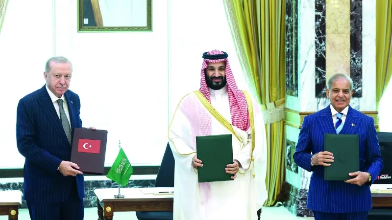 Suudi Arabistan, Türkiye ve Pakistan genelkurmay başkanlarını 'acil' toplantıya çağırdı