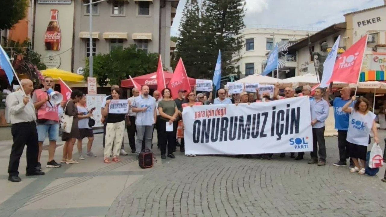 SOL Parti'den emekli Ali Şekeroğlu’nun ölümüne ilişkin Antalya'da basın açıklaması