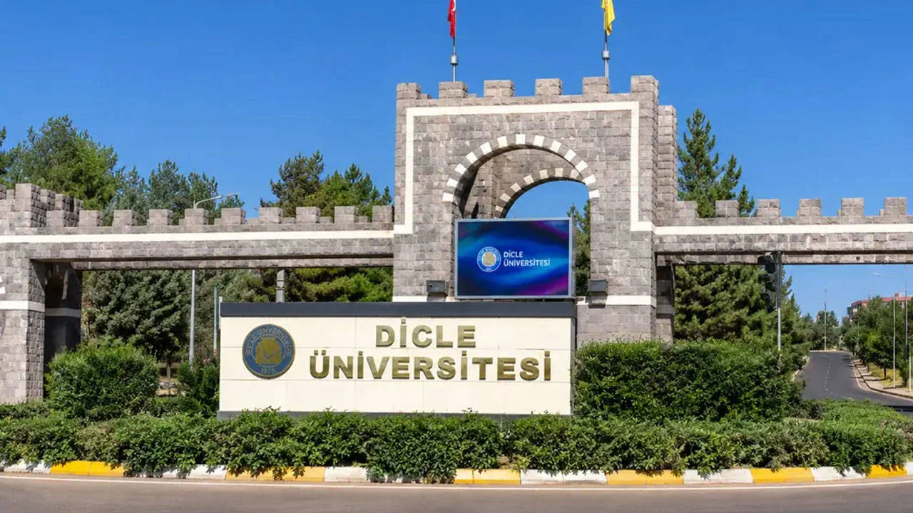 Dicle Üniversitesi'nde üç yıldır kullanılmayan havuza 14,1 milyon liralık ihale