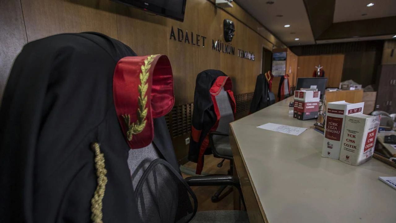 ‘Yenidoğan Çetesi’ davası sürüyor: 2 sanık tahliye edildi, dava ertelendi