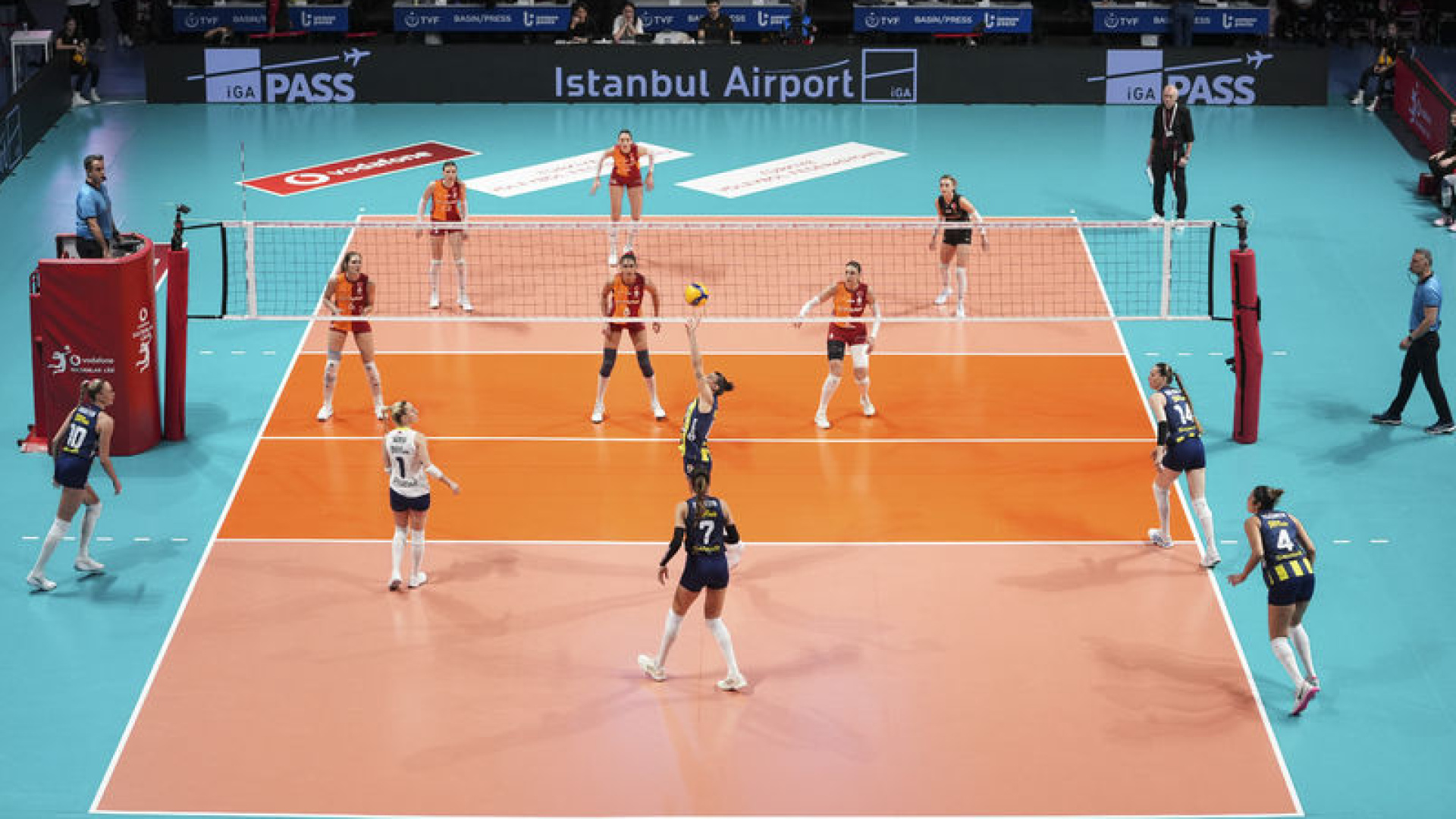 Sultanlar Ligi'nde derbi zamanı!