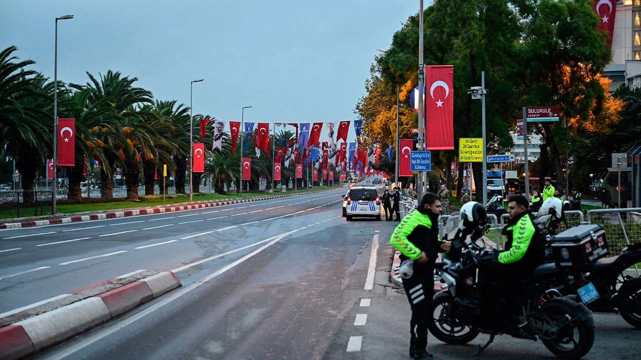 İstanbul Valiliği duyurdu: Vatan Caddesi kortej geçişi ertelendi
