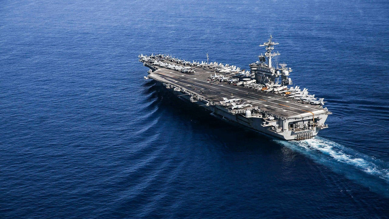 Ortadoğu'daki USS Abraham Lincoln uçak gemisi ABD'ye döndü