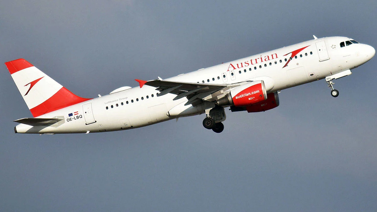 Tel Aviv-Viyana seferli yolcu uçağında bomba ihbarı: Uçak Bulgaristan'a iniş yaptı