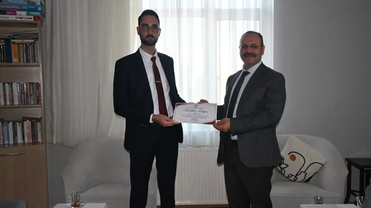 Gençler Çocuklara Rol Model Oluyor