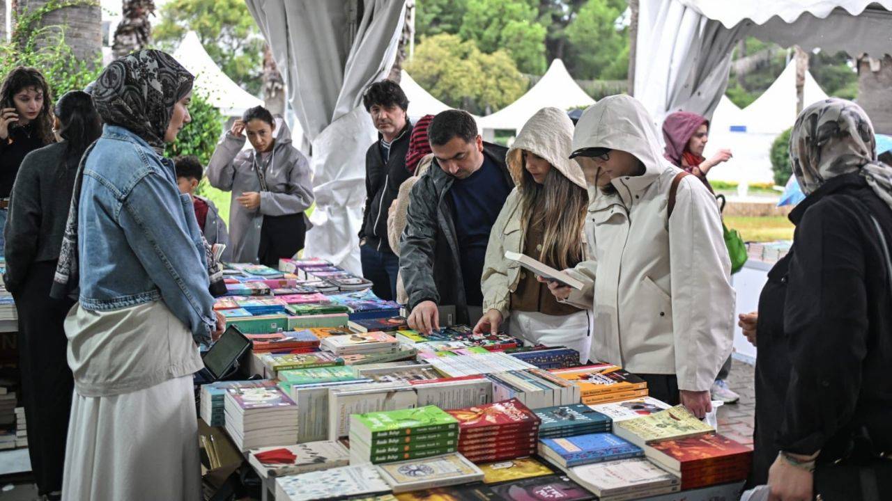 8. İzmir Kitap Fuarı sona erdi