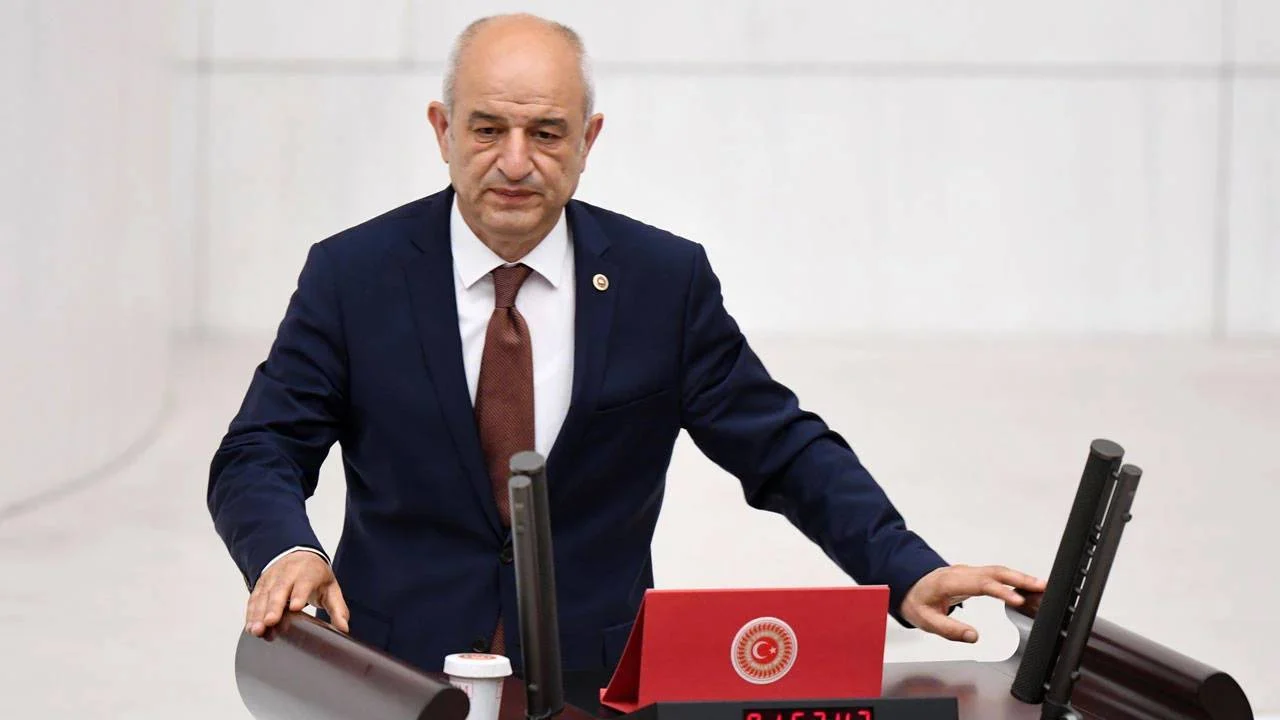 19'a düşen Yeni Yol Grubu'nu kurtarmak yine CHP'ye düştü: Ali Fazıl Kasap katıldı