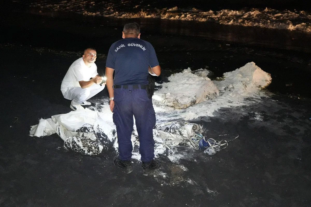 Samsun sahilinde şüpheli madde paniği: Ekipler alarma geçti