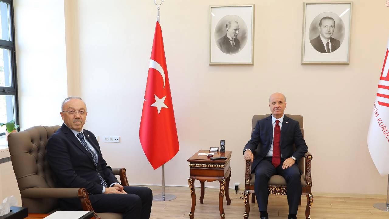 Türk Eczacıları Birliği'nden YÖK'e çağrı: Eczacılık kontenjanları düşürülmeye devam etmeli