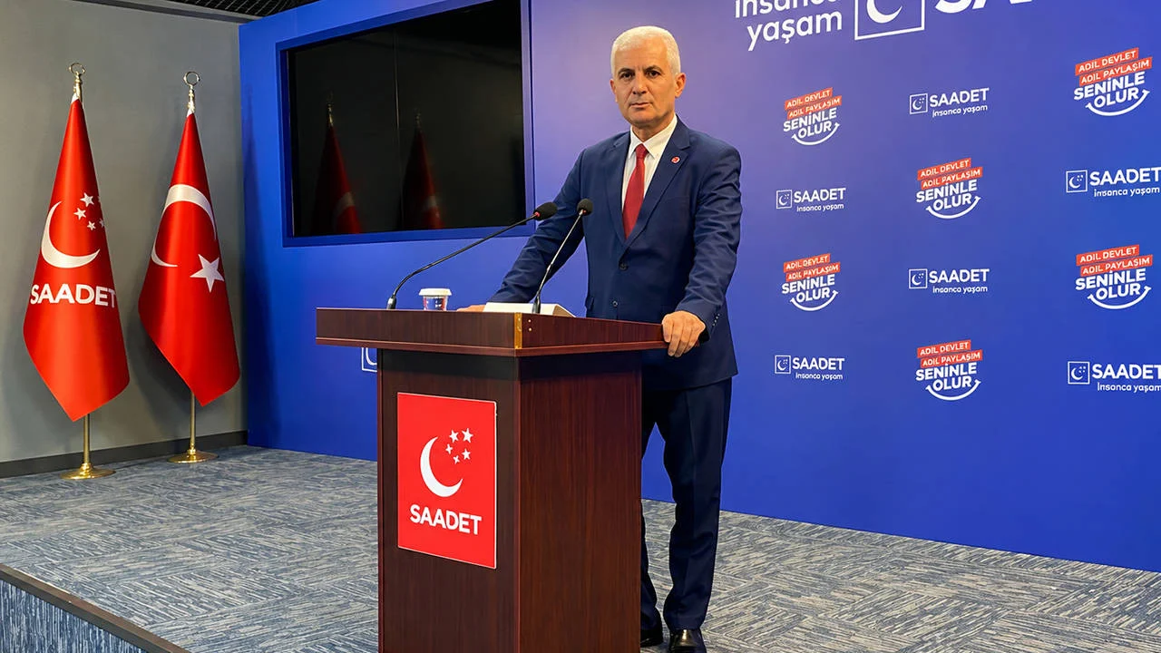 Saadet Partisi Ceyhan İlçe Başkanı Sezai Şimşek, 'çerçeve yasa' tavrı nedeniyle partisinden istifa etti