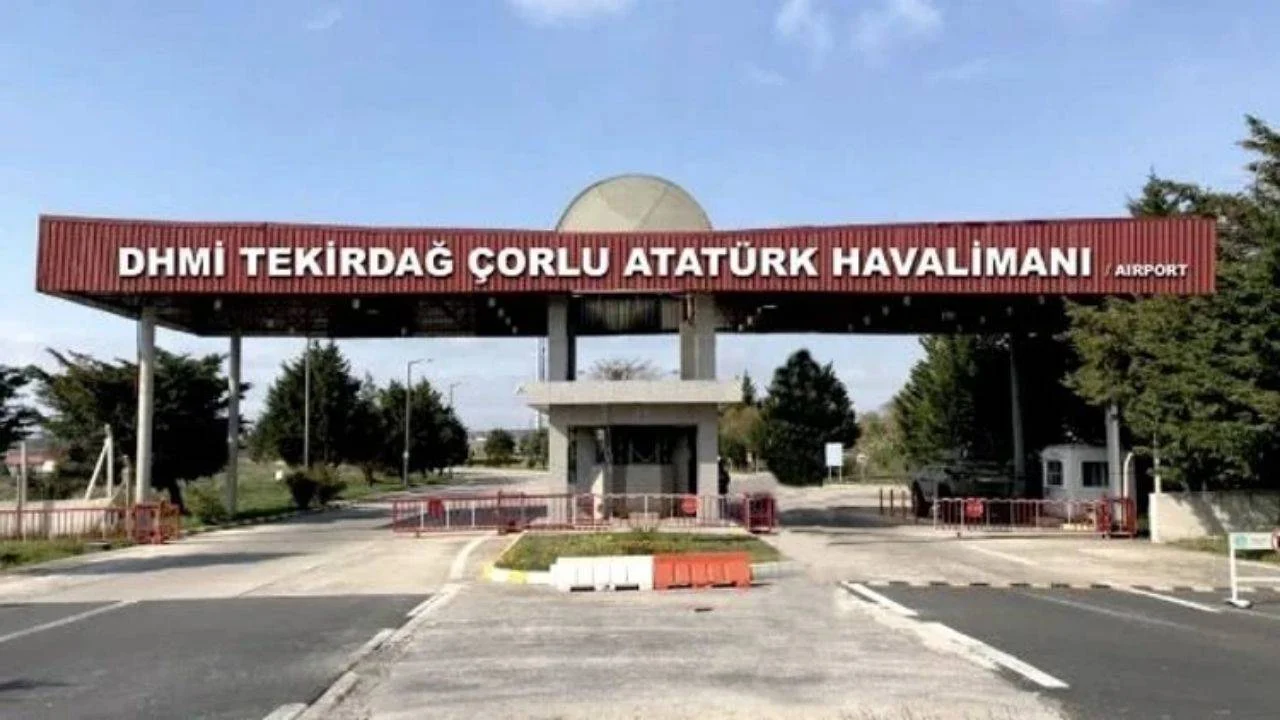 Tekirdağ'da fırtına: Eğitim uçuşları iptal edildi