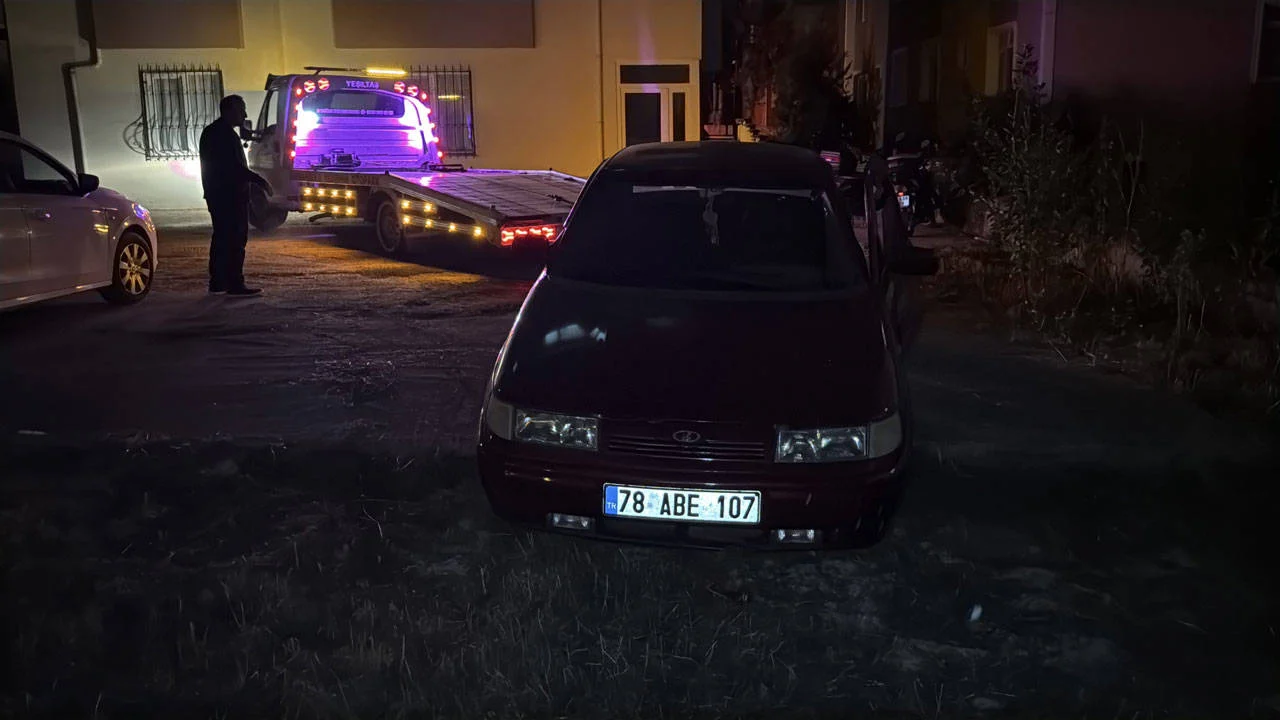 "Dur" ihtarına uymayan alkollü sürücü kovalamacayla yakalandı:  343 bin 965 lira para cezası