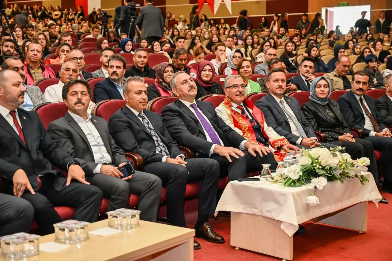 KMÜ’de 2026-2027 Akademik Yılı Açılış Töreni Gerçekleştirildi