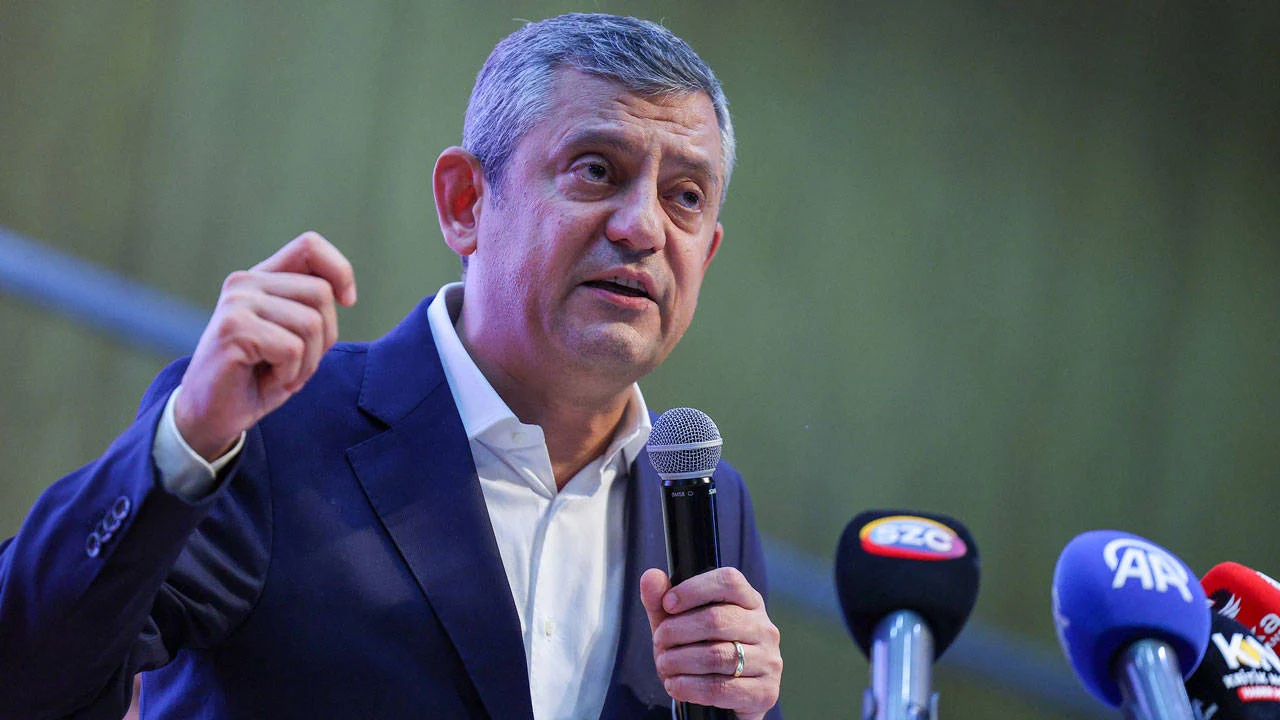 Özgür Özel'den Erdoğan'a yanıt: Adaletsizliğe karşı savaştayız
