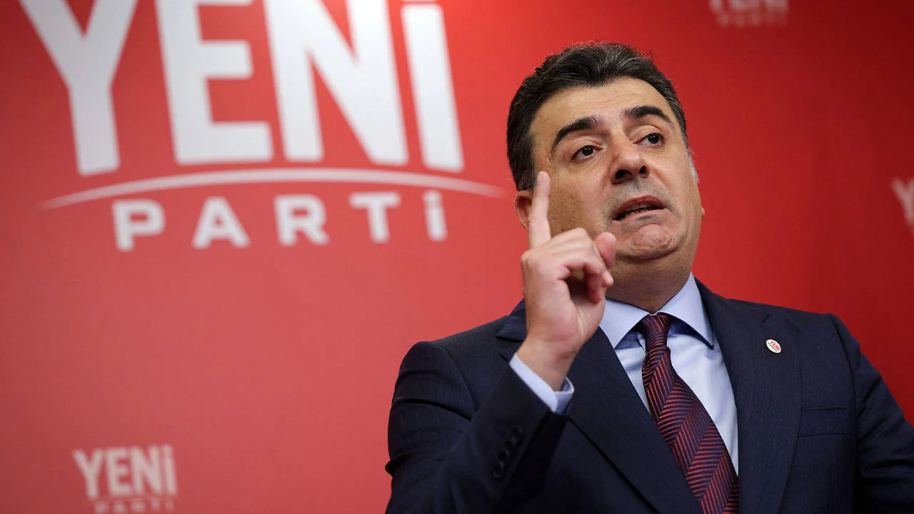 Özgür Özel'in konuşması CHP sitesinden silindi, YENİ Parti'den tepki geldi