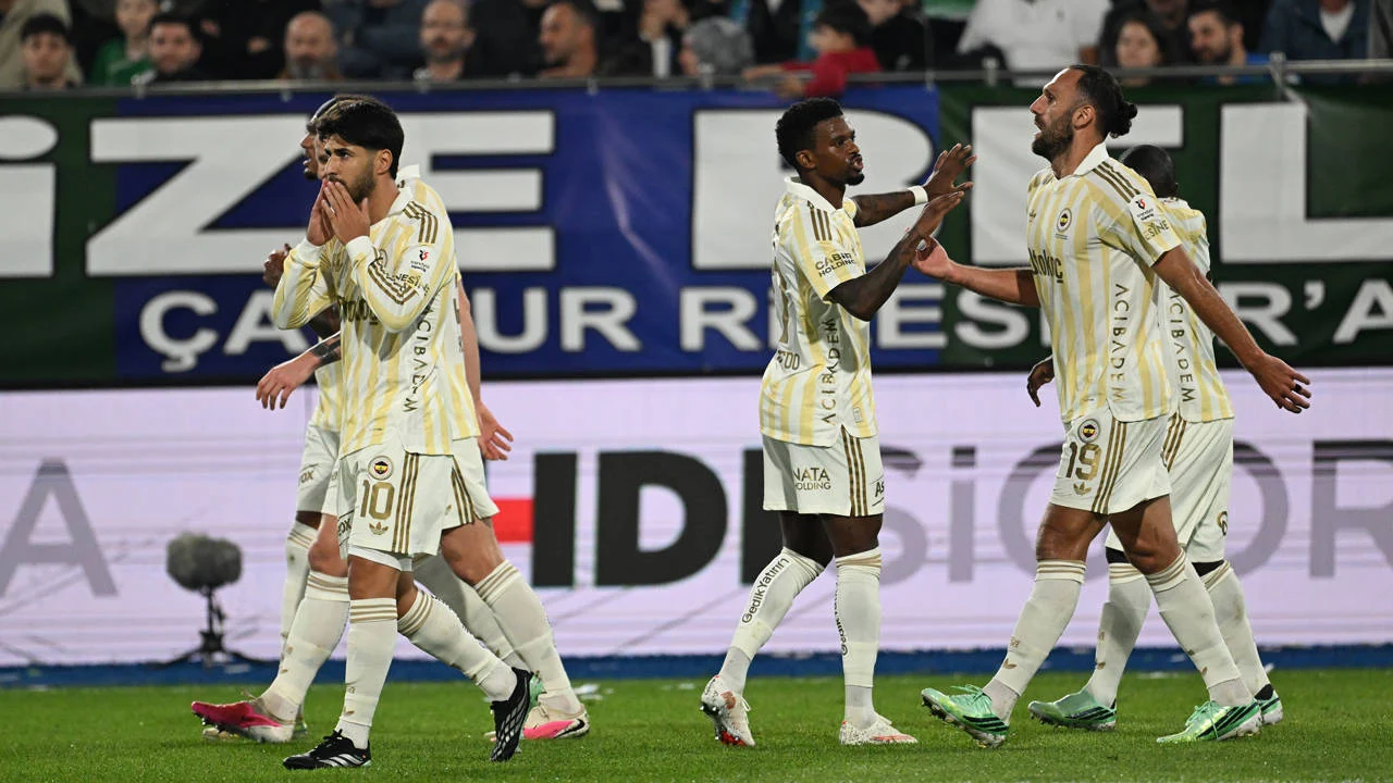 Fenerbahçe, Rize'de üç golle kazandı