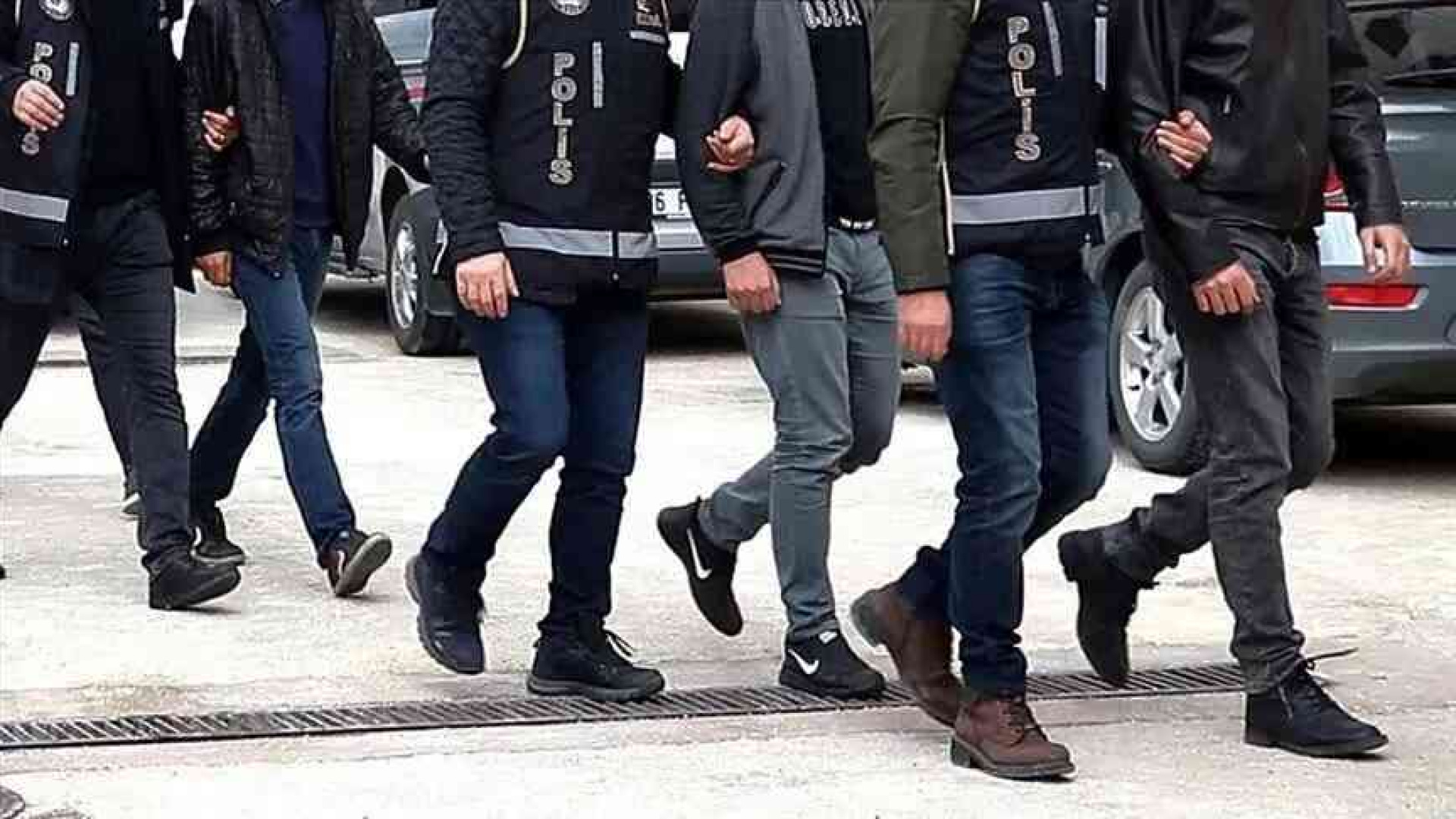 22 ilde 'C31K' operasyonu: Okullara saldırı planlayan 27 şüpheli yakalandı