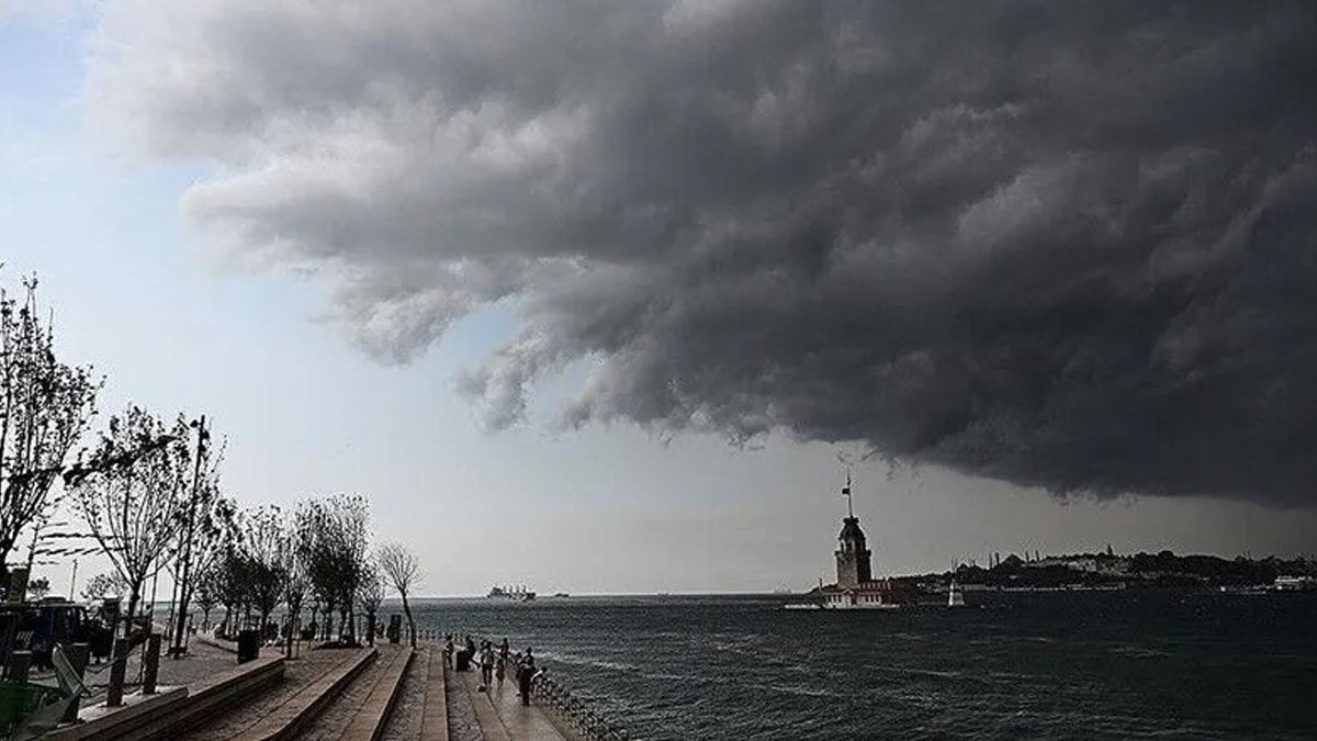 İstanbul’da hava tersine dönüyor: AKOM saatine kadar açıkladı